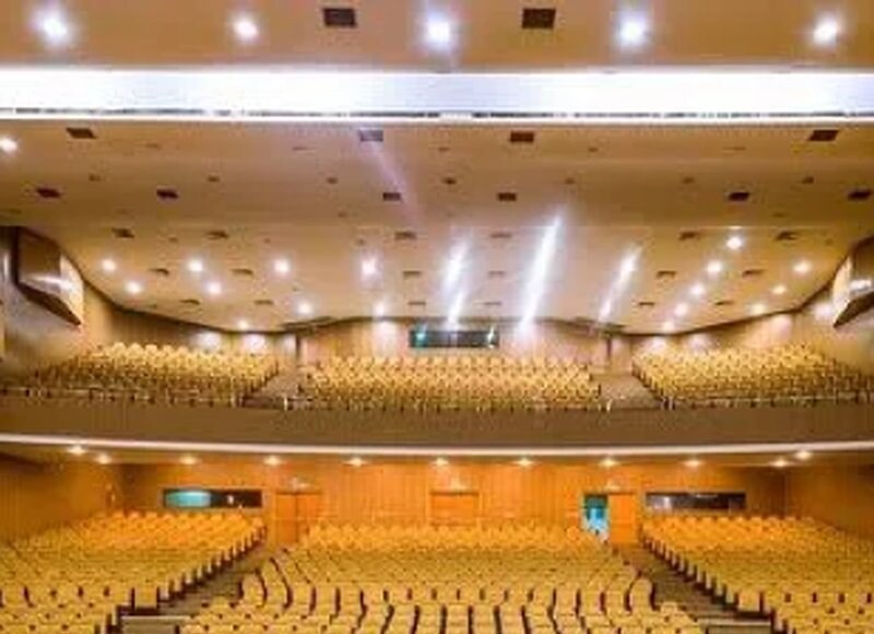 Teatro Gustavo Leite, plateia vista do palco